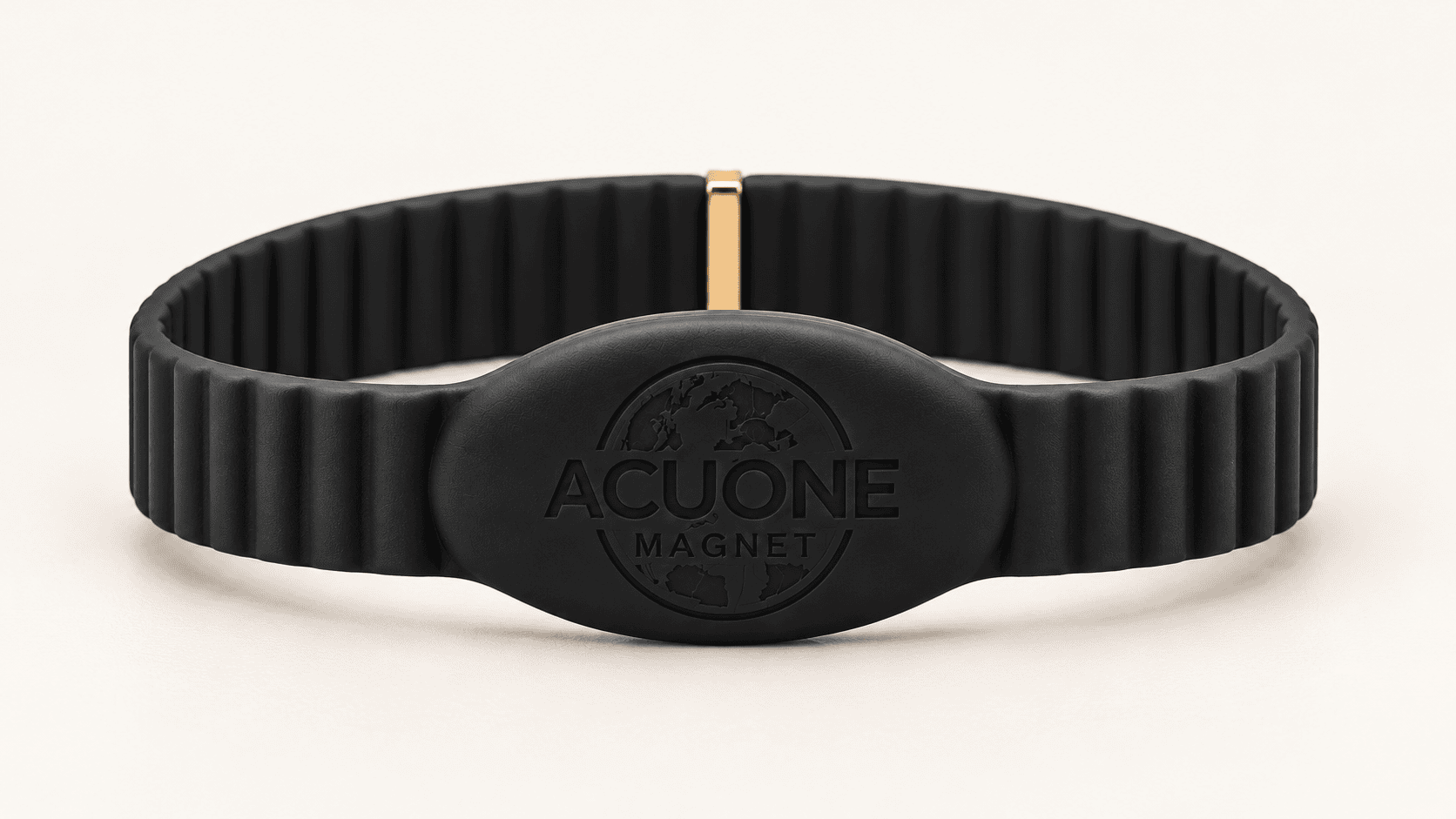 AcuOne 18 Bracelet noir AcuOne Magnet, finition mate et logo gravé sur fond clair.